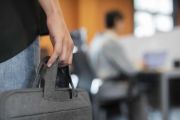 Αναγγελία οικειοθελούς αποχώρησης του εργαζομένου - Οι αλλαγές με το νέο εργασιακό νομοσχέδιο